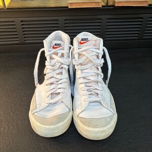 Nike Blazer 77. 9.5